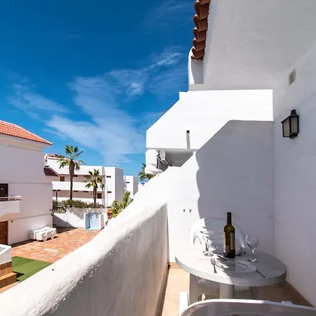 Floritas 23 - One Bed With Pool View Apartment Playa de las Americas (Tenerife)